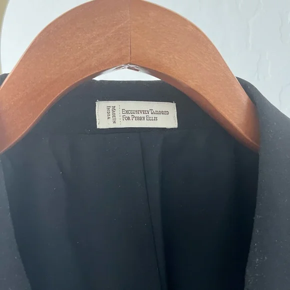 Perry Ellis Black Blazer Modern Tailoring